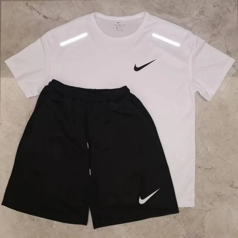 Nike — Ensemble T-shirt + Short